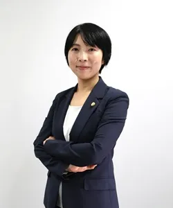 弁護士大倉りえ