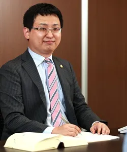 弁護士中村慎司