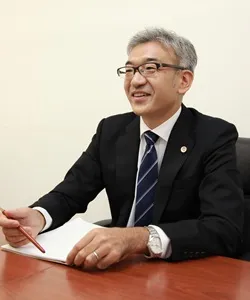 弁護士柳下明生