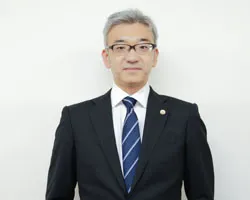 弁護士柳下明生